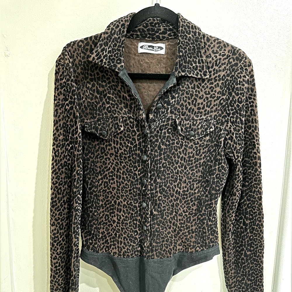 Leopard Print Long Sleeve Bodysuit